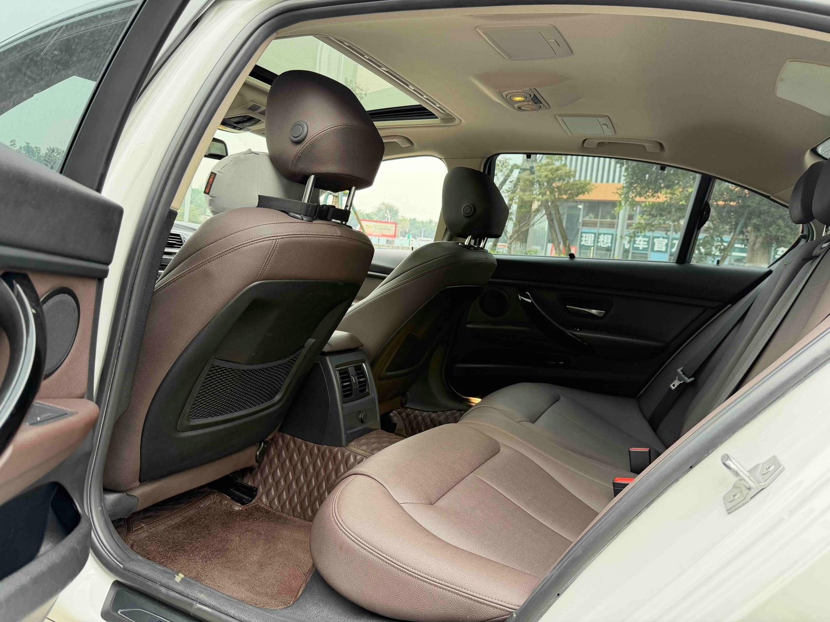 BMW 3 Series 2018 #11 BMW 3 Series 2018 car image #11