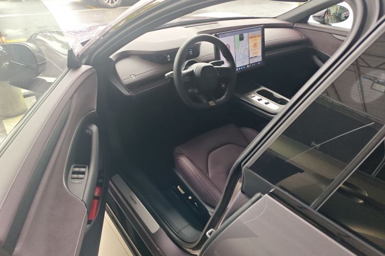 MI SU7 2025 immagine di auto #15