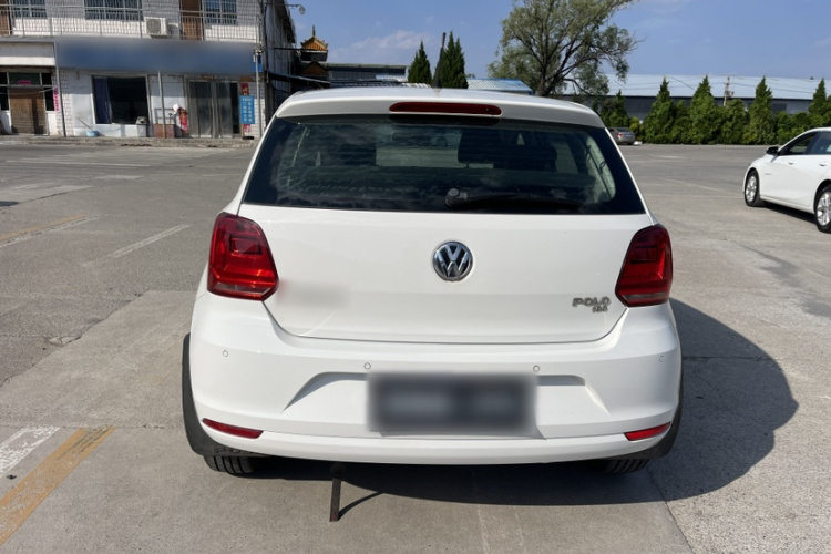 Volkswagen Polo 2016 car image #6
