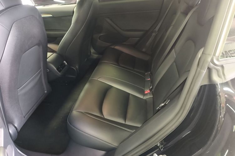 Tesla Model 3 2023 immagine di auto #17