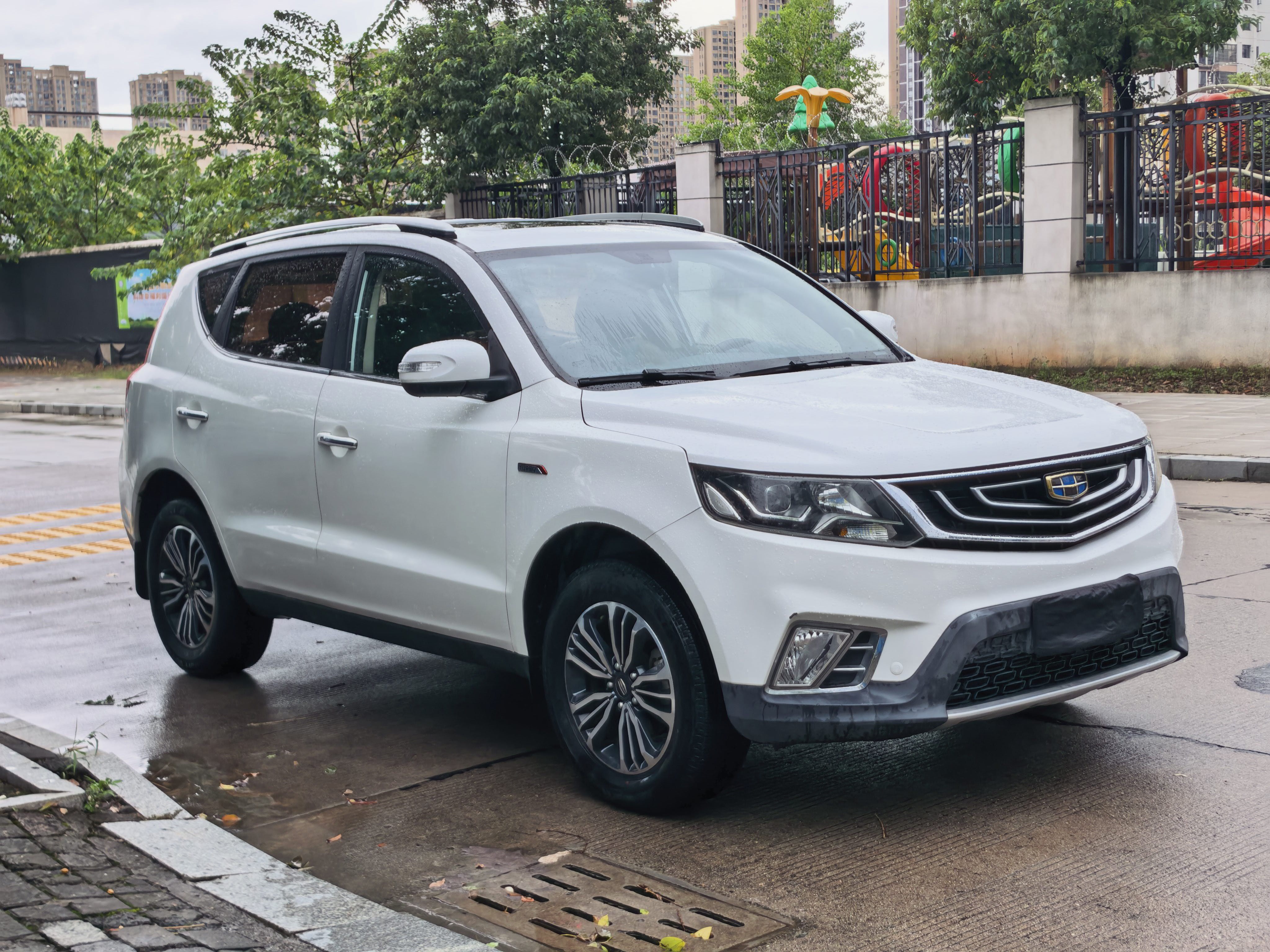 GEELY Vision X6 2017 car image #5