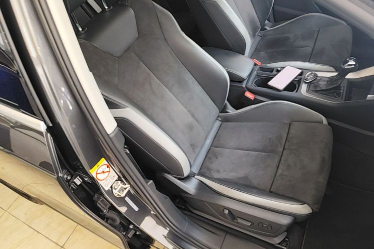 Audi Q3 2020 car image #24