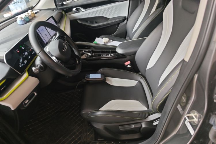 GEELY Coolray 2023 car image #15