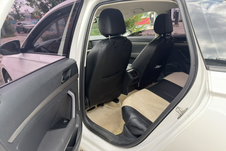 Volkswagen Lavida 2019 #11 Volkswagen Lavida 2019 car image #11