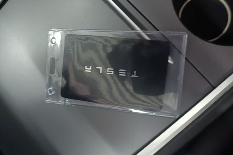 Tesla Model Y 2022 car image #9