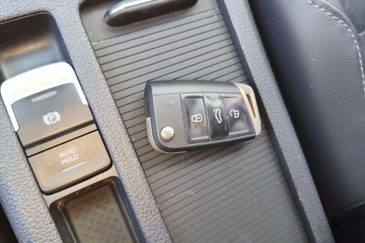 Volkswagen Golf 2019 #14 Volkswagen Golf 2019 car image #14