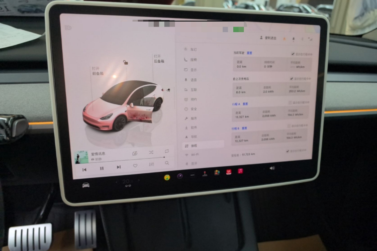 Tesla Model Y 2024 #12 Tesla Model Y 2024 car image #12