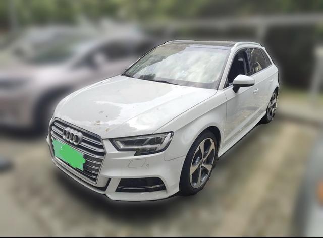 Audi A3 2019 car image #13
