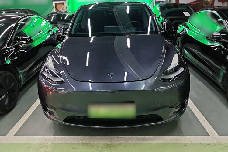 Tesla Model Y 2024 car image #3