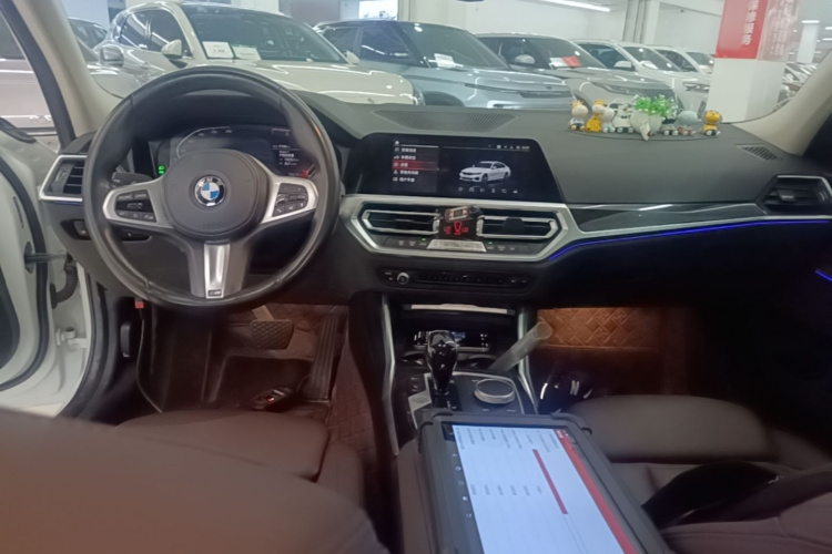 BMW 3 Series 2020 #10 BMW 3 Series 2020 car image #10
