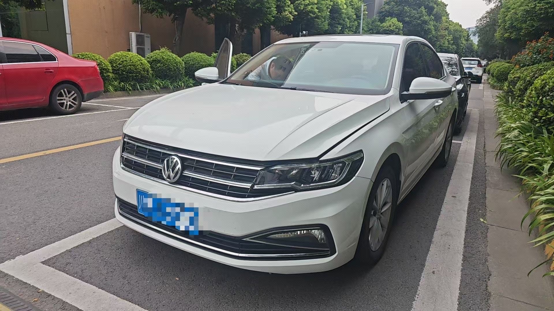 Volkswagen Bora 2018 car image 