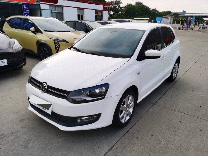 Volkswagen Polo 2014 Volkswagen Polo 2014 car image