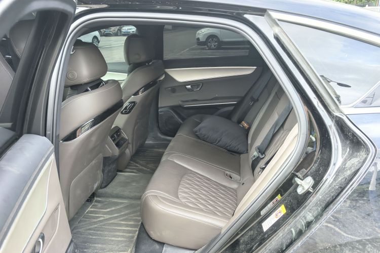BYD Han 2025 car image #12
