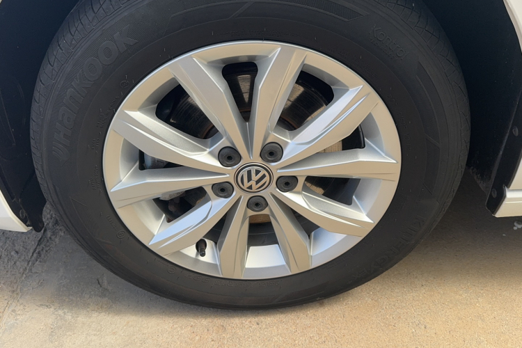 Volkswagen Polo 2021 car image #8