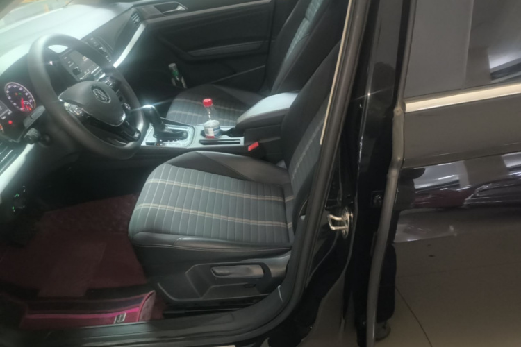 Volkswagen Lavida 2019 #15 Volkswagen Lavida 2019 car image #15
