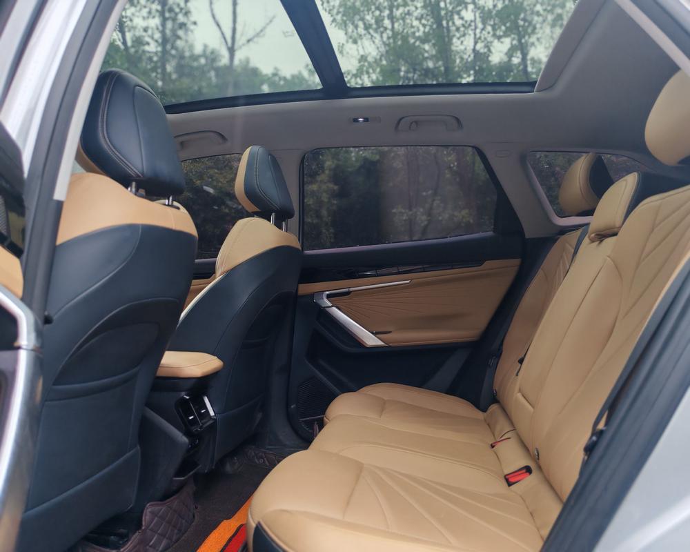 GEELY Boyue L 2023 car image #9