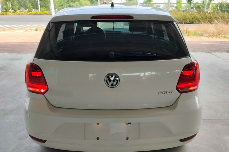 Volkswagen Polo 2017 car image #6