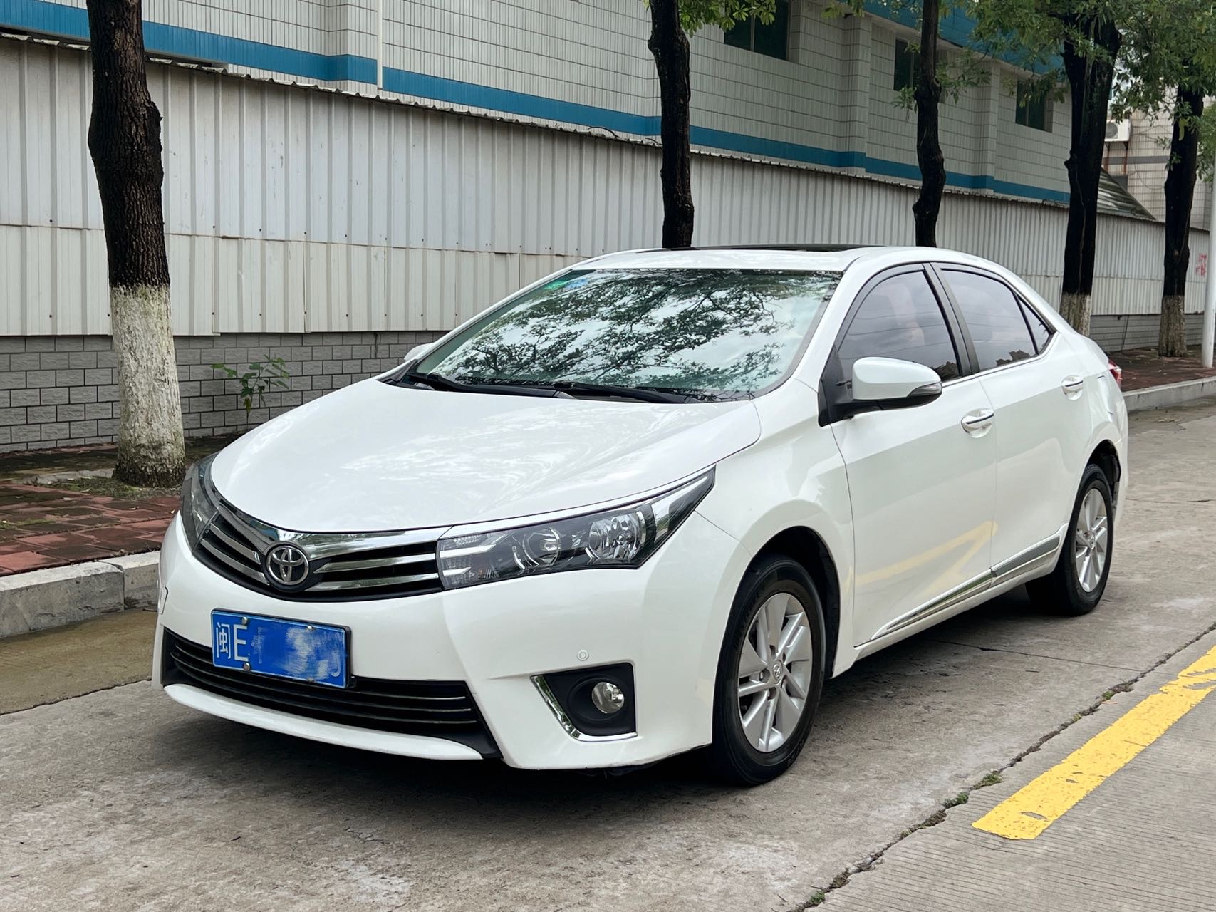 Toyota Corolla 2015 Toyota Corolla 2015 car image