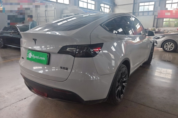 Tesla Model Y 2022 #7 Tesla Model Y 2022 car image #7