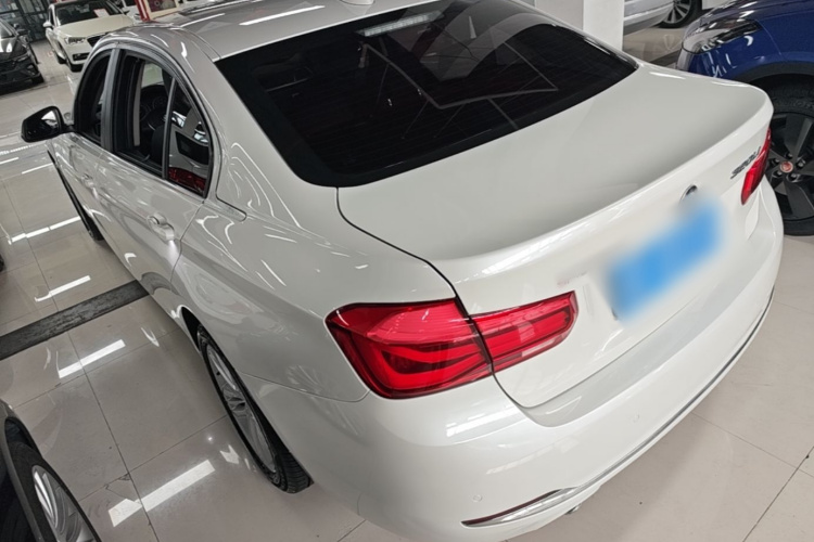 BMW 3 Series 2017 car image #5