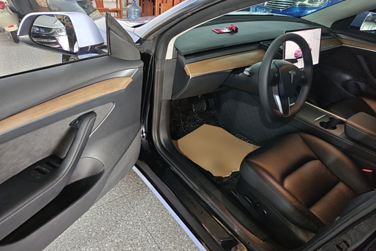 Tesla Model 3 2023 #16 Tesla Model 3 2023 car image #16