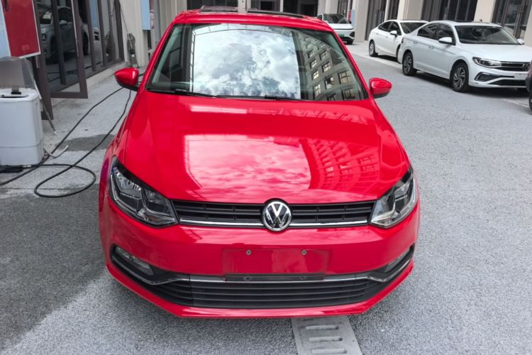 Volkswagen Polo 2017 car image #3