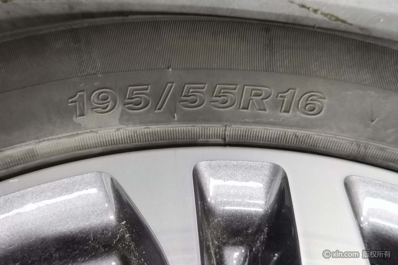 GEELY Emgrand 2024 car image #25