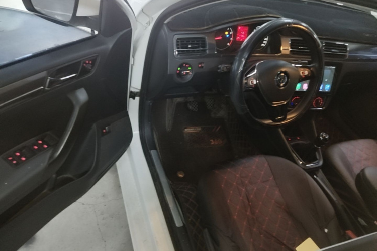 Volkswagen Santana 2019 car image #12
