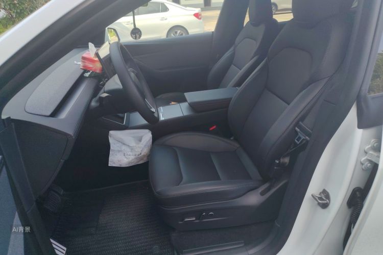 Tesla Model Y 2026 car image #17