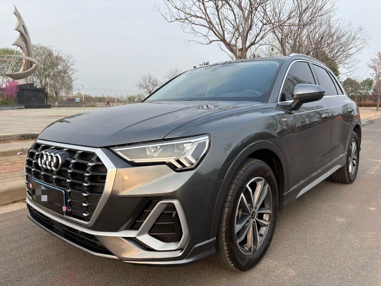 Audi Q3 2023 car image 