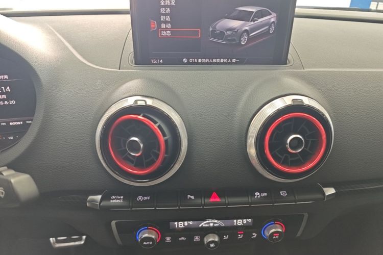 Audi A3 2019 car image #13
