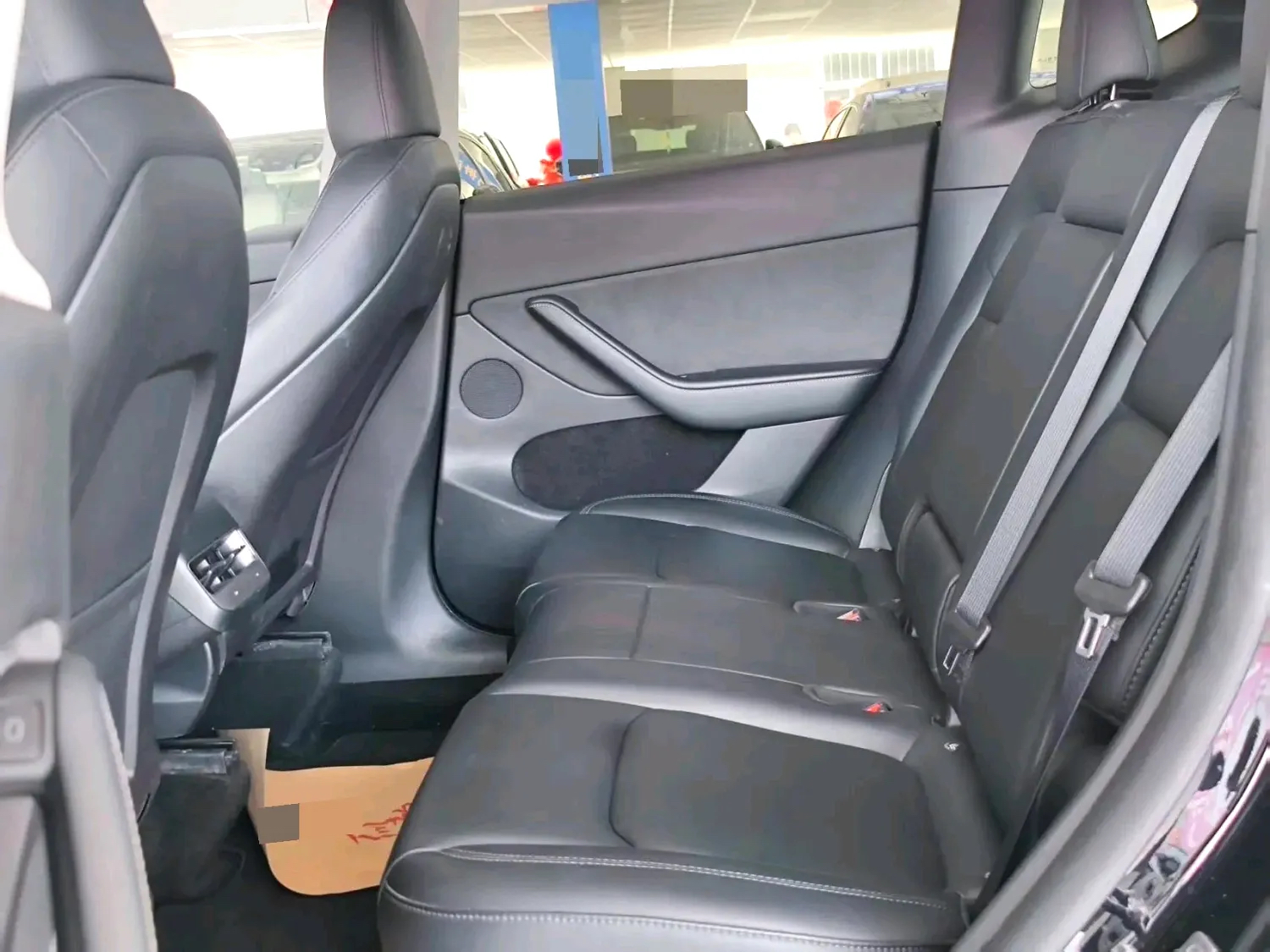 Tesla Model Y 2023 #6 Tesla Model Y 2023 car image #6