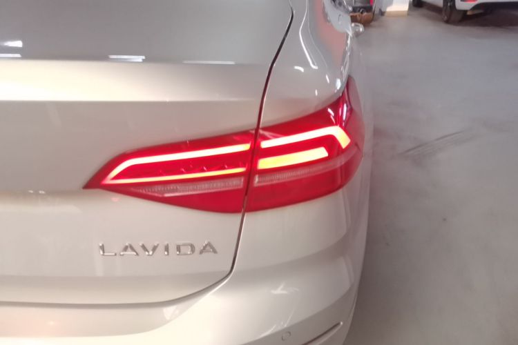 Volkswagen Lavida 2021 car image #8
