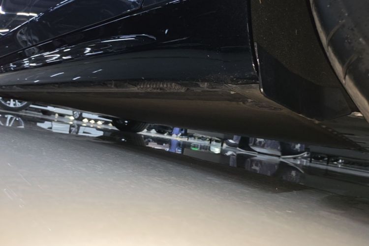 MI SU7 2025 immagine di auto #27