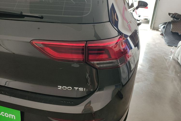 Volkswagen Golf 2023 car image #8