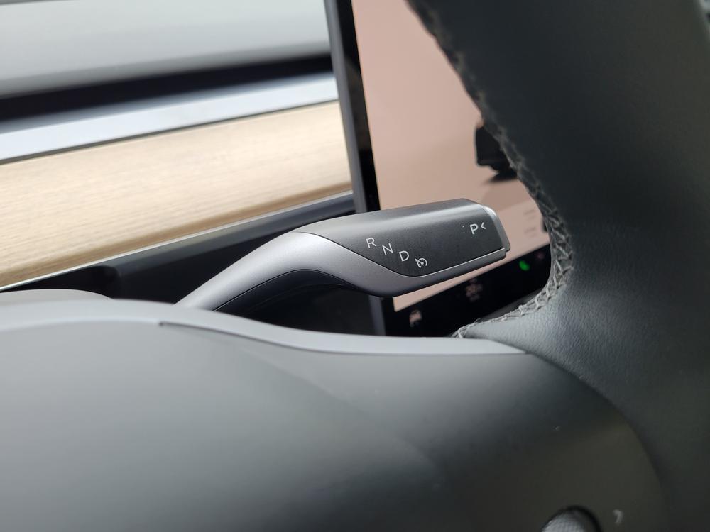 Tesla Model Y 2023 #19 Tesla Model Y 2023 car image #19