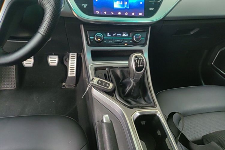GEELY Emgrand GS 2018 car image #14