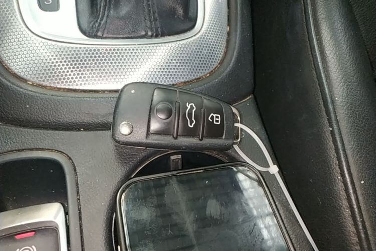 Audi Q3 2016 immagine di auto #9