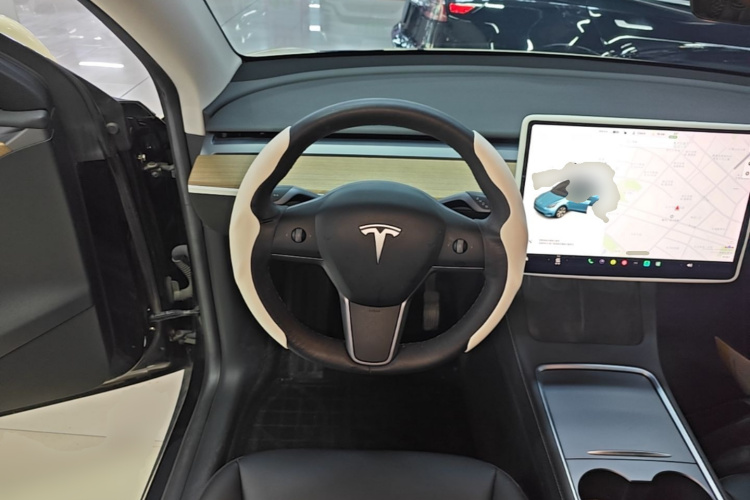 Tesla Model Y 2021 #15 Tesla Model Y 2021 car image #15