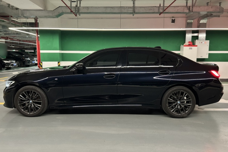 BMW 3 Series 2022 car image #4