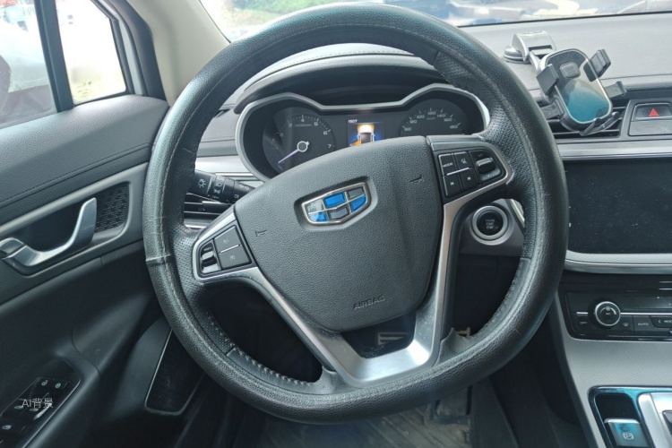 GEELY Emgrand GS 2018 car image #12