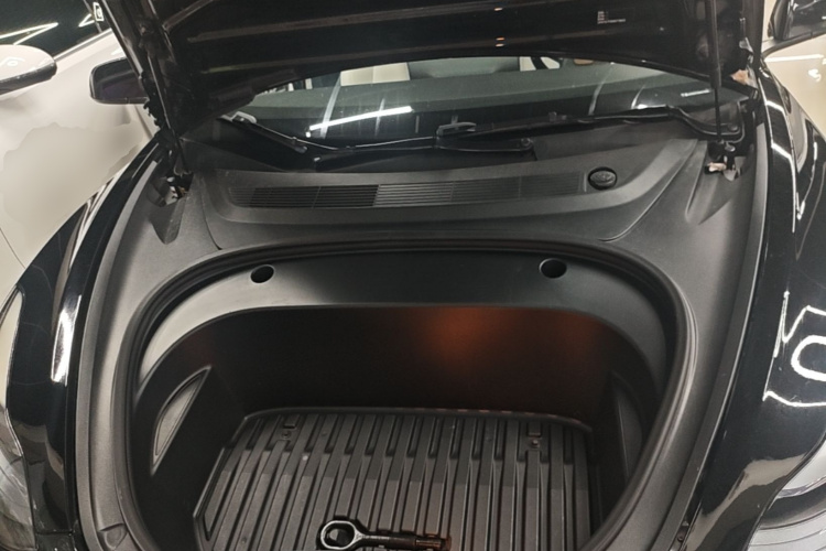 Tesla Model 3 2022 car image #20