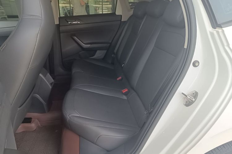 Volkswagen Polo 2021 car image #17