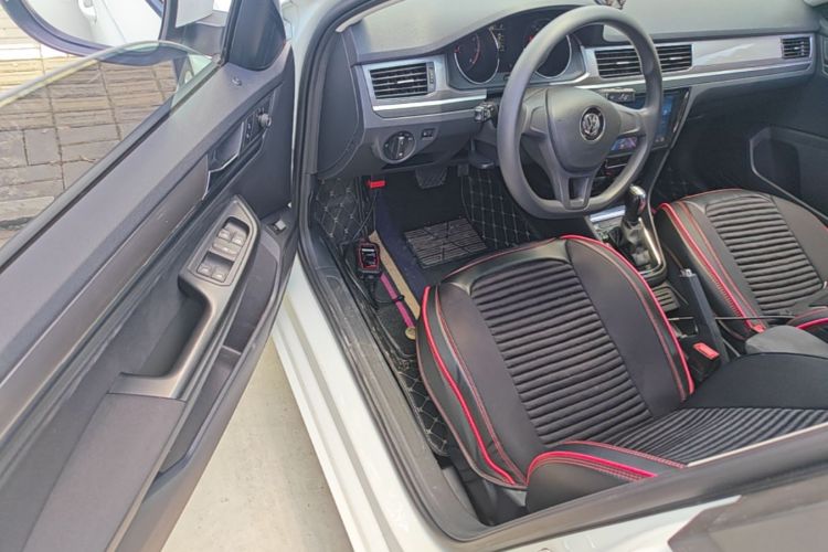 Volkswagen Bora 2021 car image #16