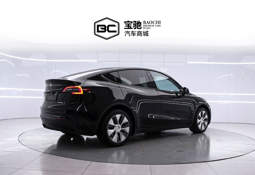 Tesla Model Y 2023 #9 Tesla Model Y 2023 car image #9