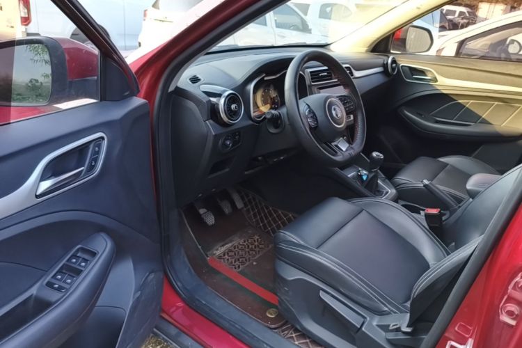 MG ZS 2017 #16 MG ZS 2017 car image #16