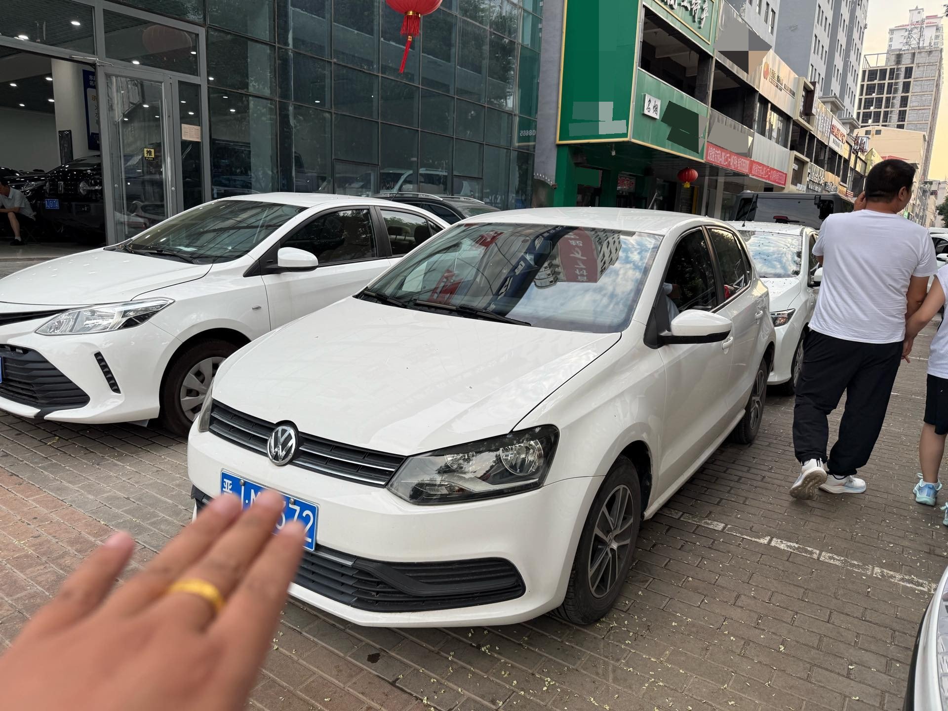 Volkswagen Polo 2016 car image 