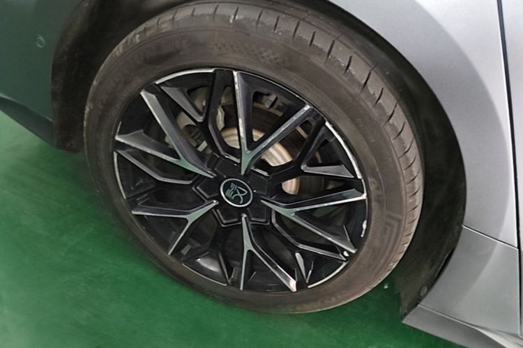 BYD Han 2022 car image #10