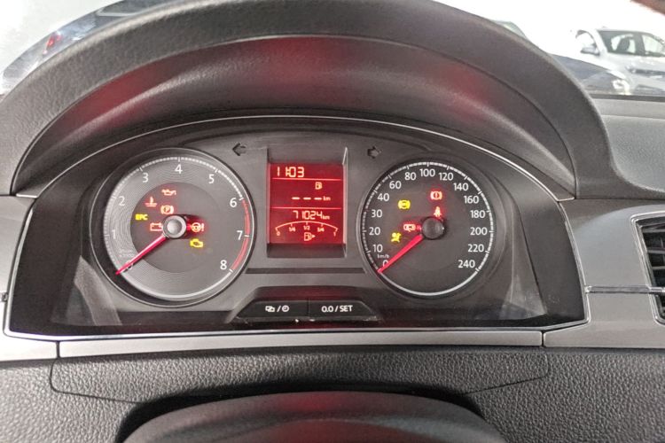 Volkswagen Santana 2018 car image #12