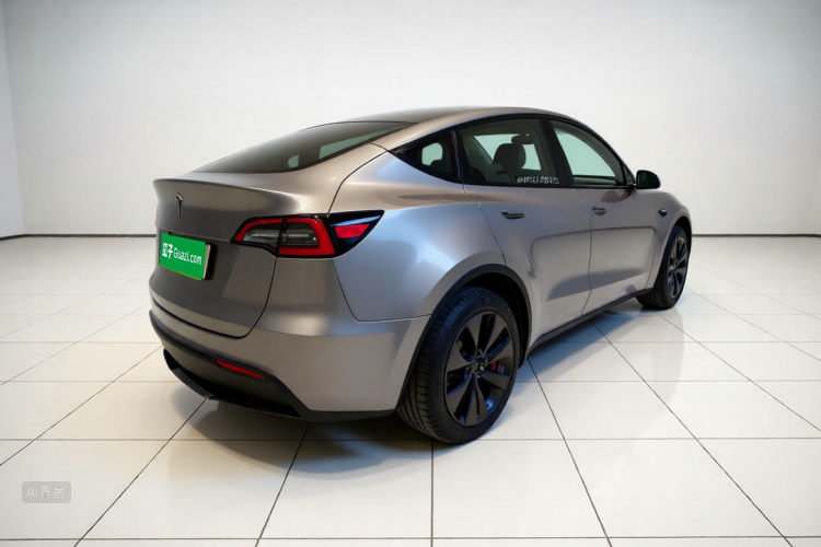 Tesla Model Y 2024 immagine di auto #7